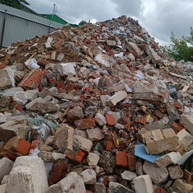 Отдам Кирпичный бой